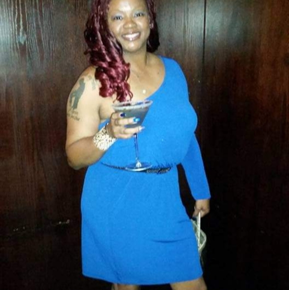 Dress - Picture 4 of 4